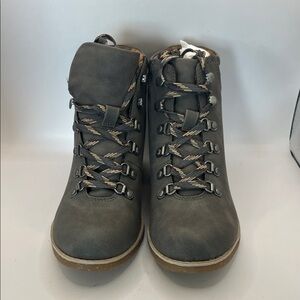 boc Women's Charcoal Lace Up Boots